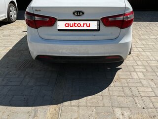 2011 Kia Rio 4-speed III, белый, 820000 рублей, вид 3