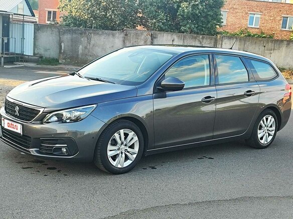 2017 Peugeot 308 II Рестайлинг, серый, 1300000 рублей - вид 2
