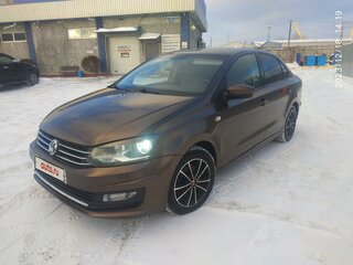 2016 Volkswagen Polo V Рестайлинг, коричневый, 999000 рублей, вид 1