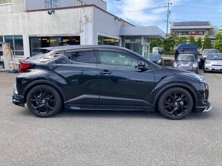 2020 Toyota C-HR I Рестайлинг, чёрный, 1390000 рублей, вид 3