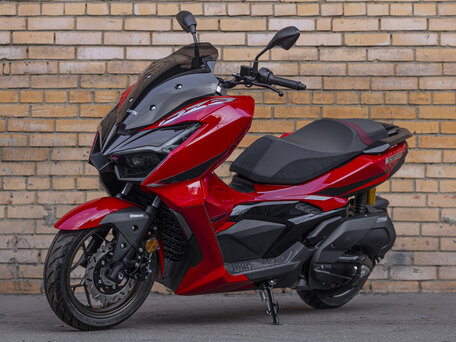 2026 GPX DZ3, красный, 379900 рублей, вид 2