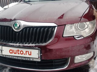 2011 Skoda Superb DSG II, красный, 760000 рублей, вид 4