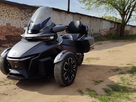 2022 BRP Can-Am Spyder, чёрный, 2828349 рублей, вид 2