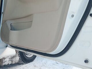 2002 Toyota Corolla Runx IX (E120, E130), белый, 550000 рублей, вид 4