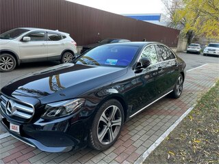 2016 Mercedes-Benz E-Класс 220 d V (W213, S213, C238), чёрный, 3850000 рублей, вид 1