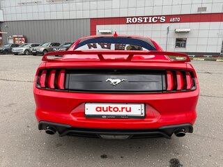 2022 Ford Mustang VI Рестайлинг, красный, 3800000 рублей, вид 4