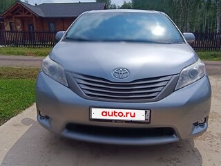 2011 Toyota Sienna III, серый, 2400000 рублей, вид 3