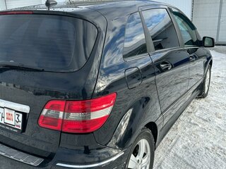 2010 Mercedes-Benz B-Класс 180 I (W245) Рестайлинг, чёрный, 700000 рублей, вид 3