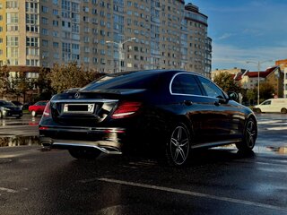 2016 Mercedes-Benz E-Класс 200 V (W213, S213, C238), чёрный, 2800000 рублей, вид 2