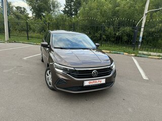 2020 Volkswagen Polo VI, коричневый, 1750000 рублей, вид 2