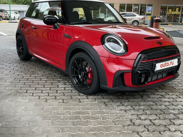 2021 Mini Hatch JCW III (F55/F56) Рестайлинг 2, красный, 3750000 рублей - вид 1