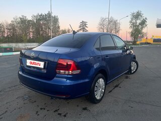 2017 Volkswagen Polo V Рестайлинг, синий, 1100000 рублей, вид 2