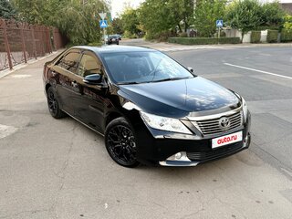 2011 Toyota Camry VII (XV50), чёрный, 2550000 рублей, вид 1