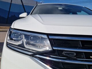 2020 Volkswagen Tiguan II Рестайлинг, белый, 3150000 рублей, вид 1