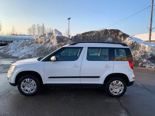 2016 Skoda Yeti I Рестайлинг, белый, 800000 рублей, вид 3