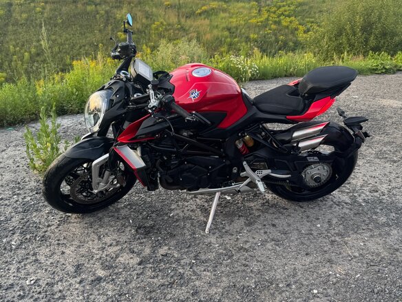2022 MV Agusta Brutale 1000, красный, 1800000 рублей - вид 10