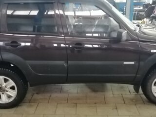 2011 Chevrolet Niva I Рестайлинг, коричневый, 750000 рублей, вид 4