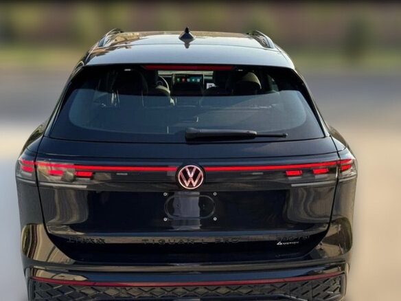 2025 Volkswagen Tiguan L Pro III (China Market), чёрный, 4899700 рублей - вид 5