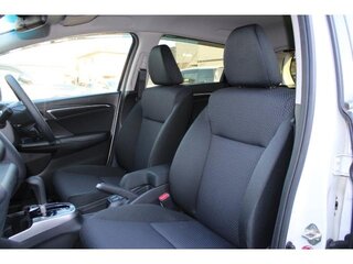 2019 Honda Fit III Рестайлинг, белый, 1190000 рублей, вид 4