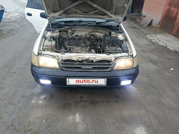 1999 Toyota Caldina I Рестайлинг, белый, 280000 рублей