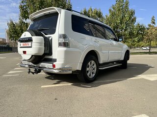 2011 Mitsubishi Pajero IV Рестайлинг 1, белый, 2299000 рублей, вид 3