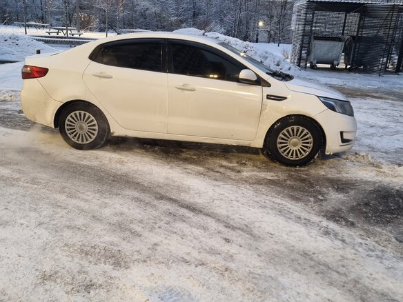 2013 Kia Rio III, белый, 600000 рублей - вид 11