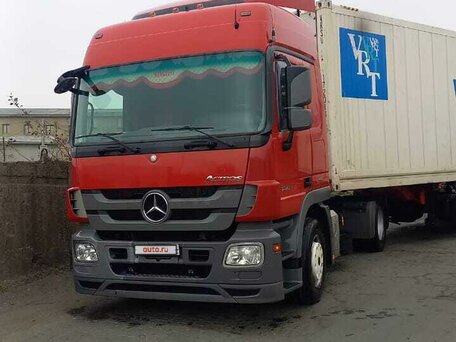 2017 Mercedes-Benz Actros, красный, 5000000 рублей, вид 1