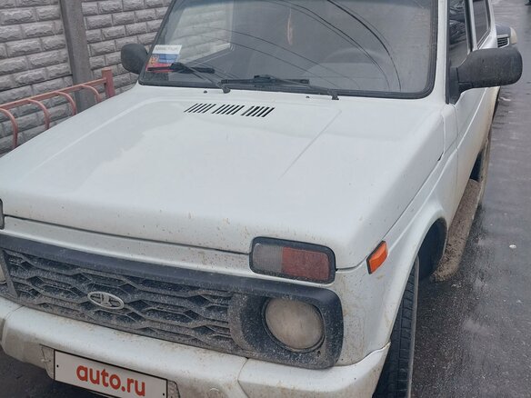 2012 Lada (ВАЗ) 2121 (4x4) I Рестайлинг, белый, 430000 рублей - вид 4