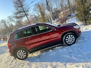 2009 Volkswagen Tiguan I, красный, 950000 рублей, вид 2