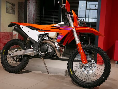 2024 KTM 150 EXC, оранжевый, 1199900 рублей, вид 2