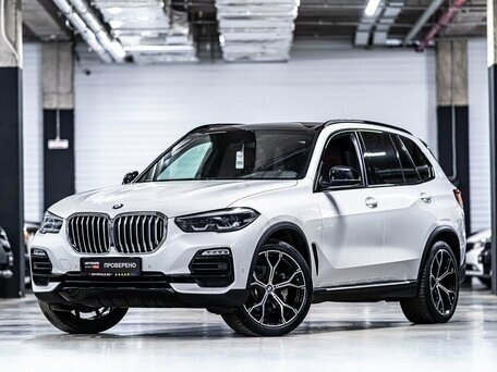 2019 BMW X5 30d IV (G05/G18), белый, 5000000 рублей - вид 1