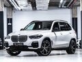 2019 BMW X5 30d IV (G05/G18), белый, 5000000 рублей - вид 1