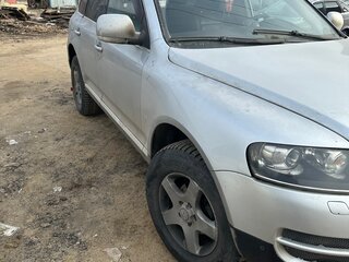 2004 Volkswagen Touareg I, серебристый, 820000 рублей, вид 1