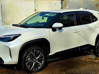 2021 Toyota Yaris Cross I, белый, 2400000 рублей, вид 3