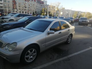 2003 Mercedes-Benz C-Класс 200 II (W203), серебристый, 549000 рублей, вид 1
