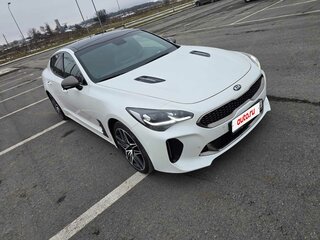 2021 Kia Stinger I, белый, 2830000 рублей, вид 2