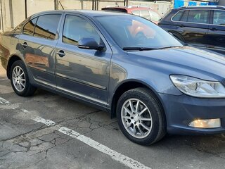 2011 Skoda Octavia DSG7 II (A5) Рестайлинг, серый, 855000 рублей, вид 1