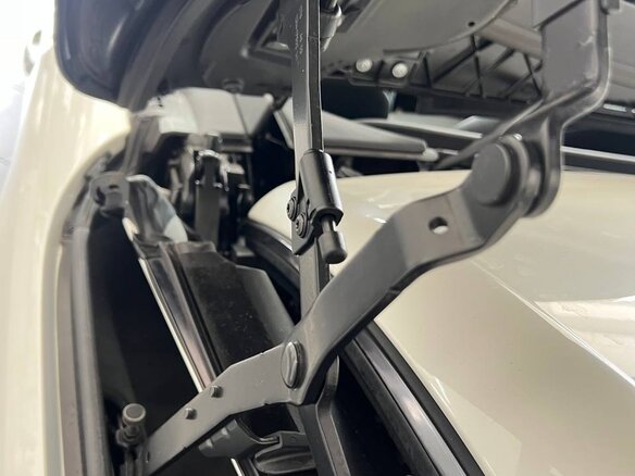 2008 Mercedes-Benz SL-Класс 350 V (R230) Рестайлинг 2, белый, 3580000 рублей - вид 23