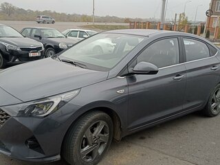 2021 Hyundai Solaris II Рестайлинг, серый, 1470000 рублей, вид 4