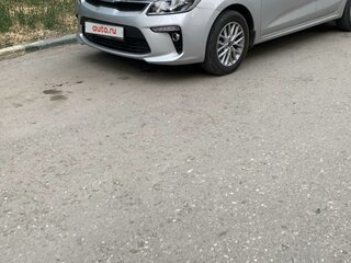 2019 Kia Rio IV, серебристый, 1780000 рублей, вид 1