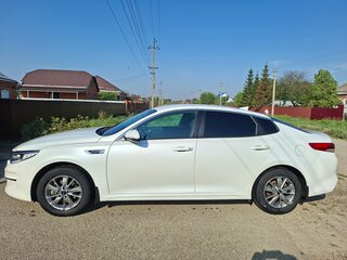 2017 Kia Optima IV, белый, 1900000 рублей, вид 3