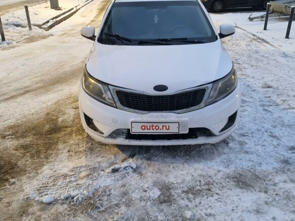 2013 Kia Rio III, белый, 600000 рублей - вид 8