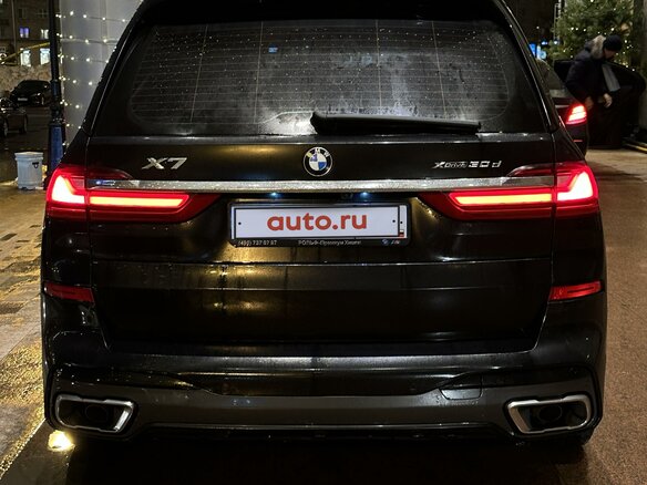 2021 BMW X7 30d I (G07), чёрный, 11990000 рублей - вид 3