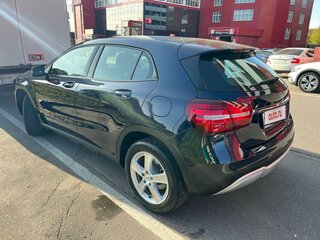 2018 Mercedes-Benz GLA 200 I (X156) Рестайлинг, синий, 2100000 рублей, вид 3