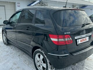 2010 Mercedes-Benz B-Класс 180 I (W245) Рестайлинг, чёрный, 700000 рублей, вид 5