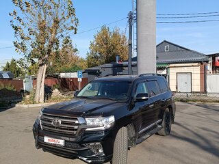 2016 Toyota Land Cruiser 200 Series Рестайлинг 2, чёрный, 7300000 рублей, вид 1