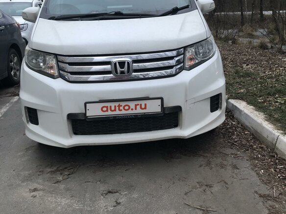 2013 Honda Freed Spike I Рестайлинг, белый, 1050000 рублей - вид 5
