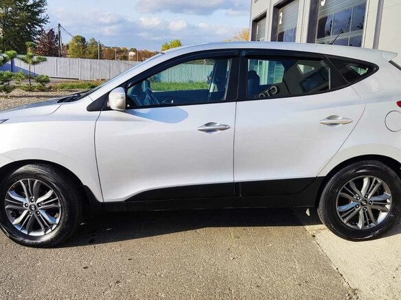 2014 Hyundai ix35 I Рестайлинг, серебристый, 1660000 рублей - вид 3