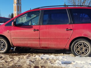 1997 Volkswagen Sharan I, красный, 500000 рублей, вид 2