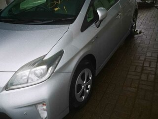 2012 Toyota Prius III Рестайлинг (XW30), серый, 1000000 рублей, вид 5